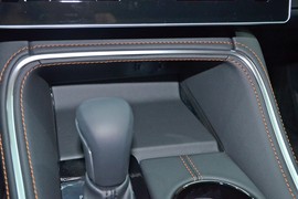 2024款丰田亚洲龙