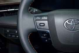 2024款丰田亚洲龙