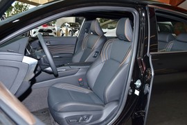 2024款丰田亚洲龙