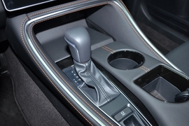 2024款丰田亚洲龙