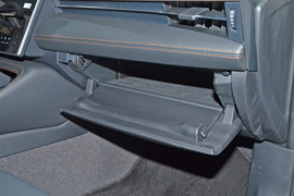 2024款丰田亚洲龙