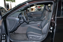 2024款丰田亚洲龙