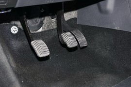 2026款北汽制造锐胜王牌M7