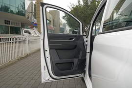 2026款北汽制造锐胜王牌M7