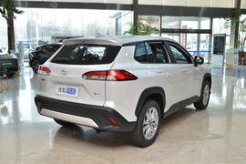 2026款丰田卡罗拉锐放