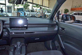 2026款丰田卡罗拉锐放