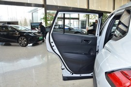 2026款丰田卡罗拉锐放