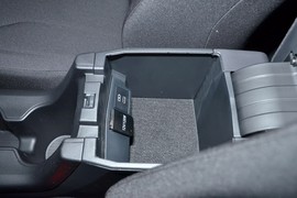 2026款丰田卡罗拉锐放