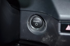 2026款丰田卡罗拉锐放