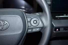 2026款丰田卡罗拉锐放