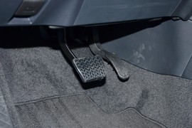 2026款丰田卡罗拉锐放