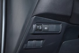 2026款丰田卡罗拉锐放