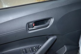 2026款丰田卡罗拉锐放