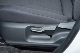 2026款丰田卡罗拉锐放