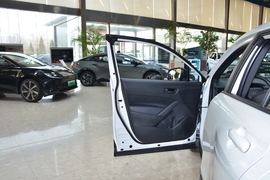 2026款丰田卡罗拉锐放