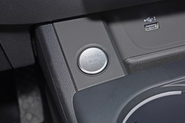 2025款奥迪A4L
