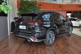 2026款丰田皇冠陆放