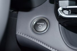 2026款丰田皇冠陆放