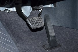 2026款丰田皇冠陆放