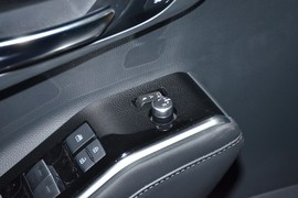 2026款丰田皇冠陆放