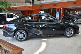 2026款丰田凯美瑞