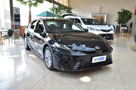 2026款丰田凯美瑞