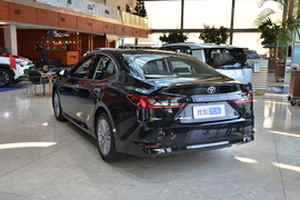 2026款丰田凯美瑞