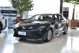 2026款丰田凯美瑞