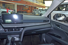 2026款丰田凯美瑞