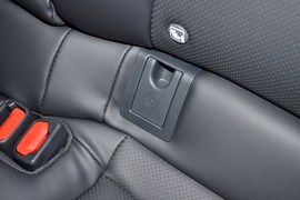 2026款丰田凯美瑞