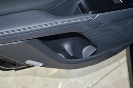 2026款丰田凯美瑞