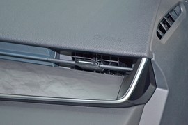 2026款丰田凯美瑞