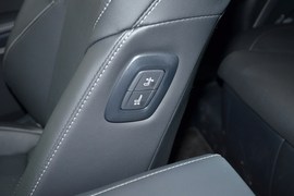 2026款丰田凯美瑞