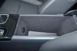 2026款丰田凯美瑞