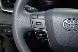 2026款丰田凯美瑞