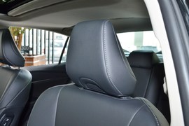 2026款丰田凯美瑞