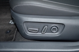 2026款丰田凯美瑞