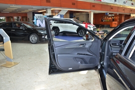 2026款丰田凯美瑞