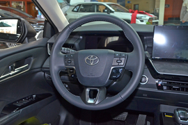 2026款丰田凯美瑞