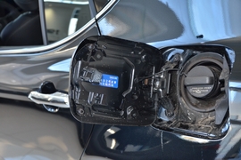 2026款丰田凯美瑞