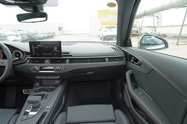 2025款奥迪A4L