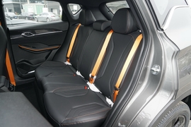 2025款吉利缤越L