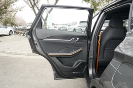 2025款吉利缤越L