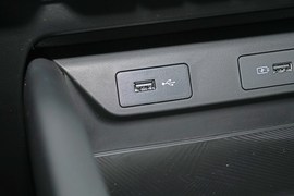 2025款吉利缤越L