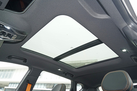 2025款吉利缤越L