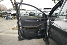 2025款吉利缤越L