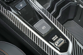 2025款吉利缤越L