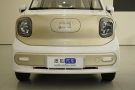 2026款奔腾小马