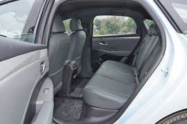 2026款比亚迪秦PLUS