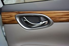 2014款日产轩逸1.6XV